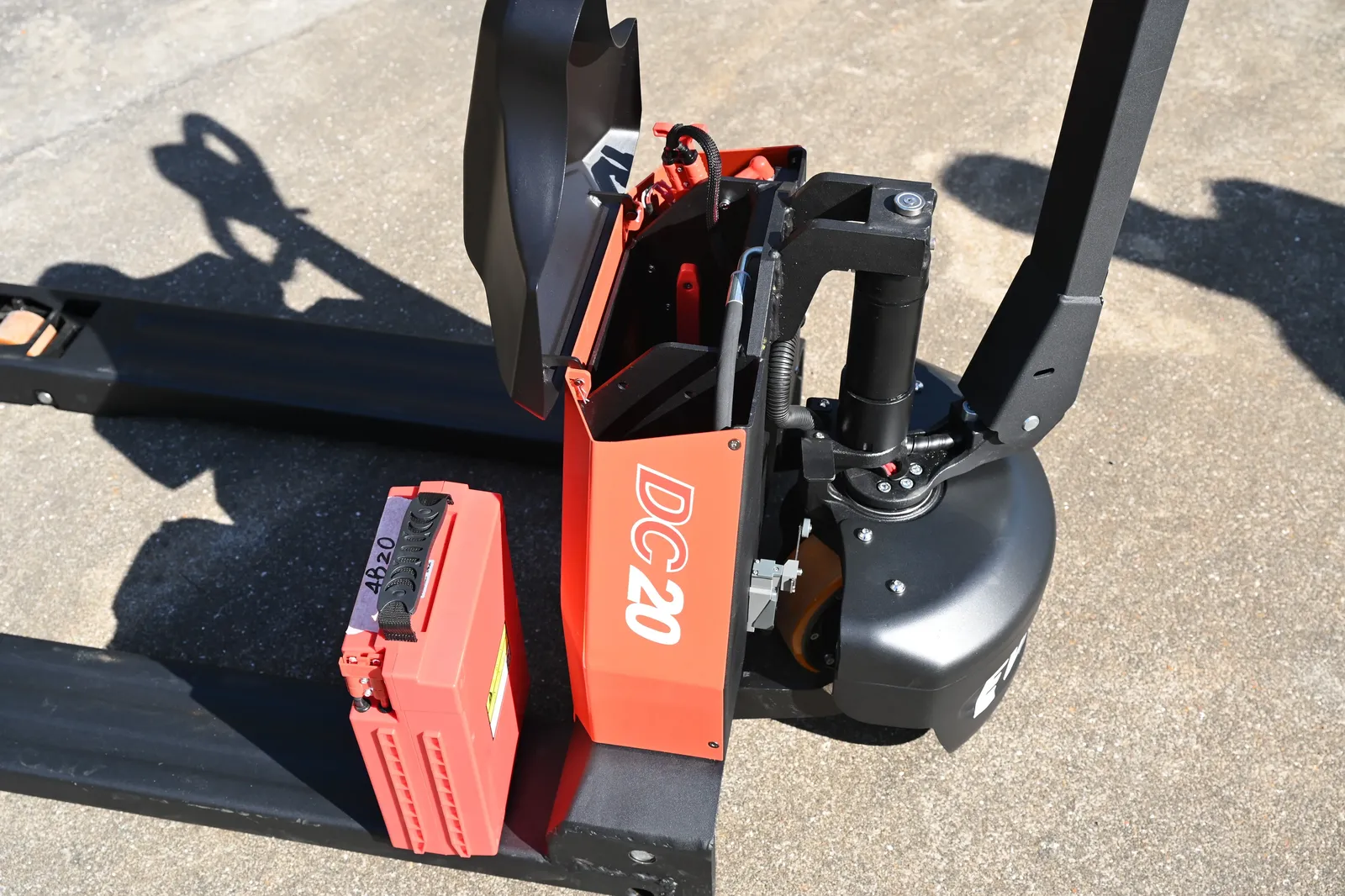 Electric Pallet Truck 1.5 Ton 2 Ton detail 5
