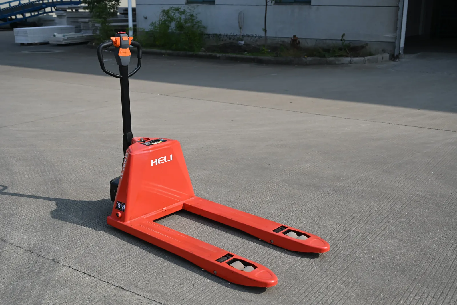 Lithium Battery Electric Pallet Jack 1.5 Ton 2 Ton photo 3