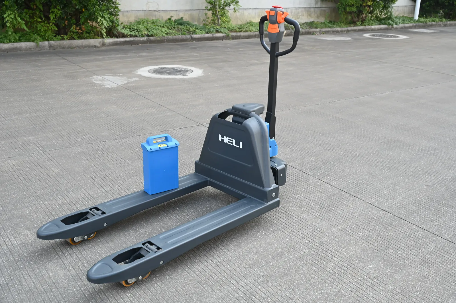 ELEP-15ZLI 1.5 Ton Walkie Brushless Electric Pallet Truck photo 6