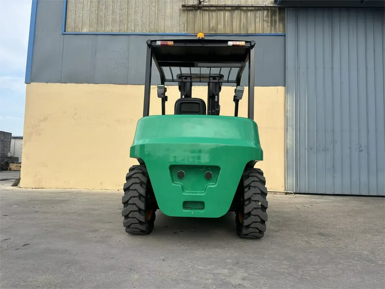 3 Ton Diesel Forklift Truck with Isuzu Engine 3000 kg detail 2