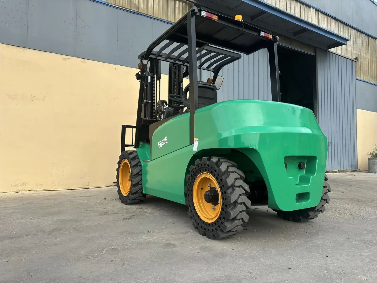 3 Ton Diesel Forklift Truck with Isuzu Engine 3000 kg photo 4