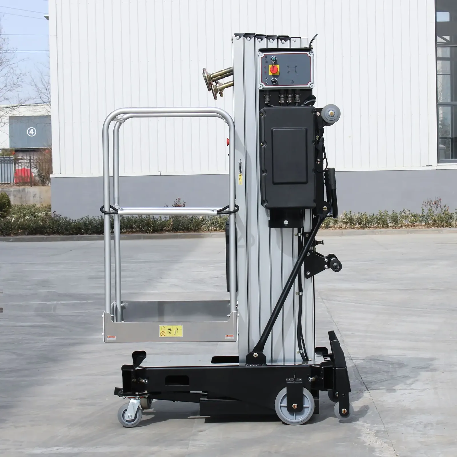 Design AWP10-1000 6M 8M 12M Mobile Aluminium Work Platform detail 3
