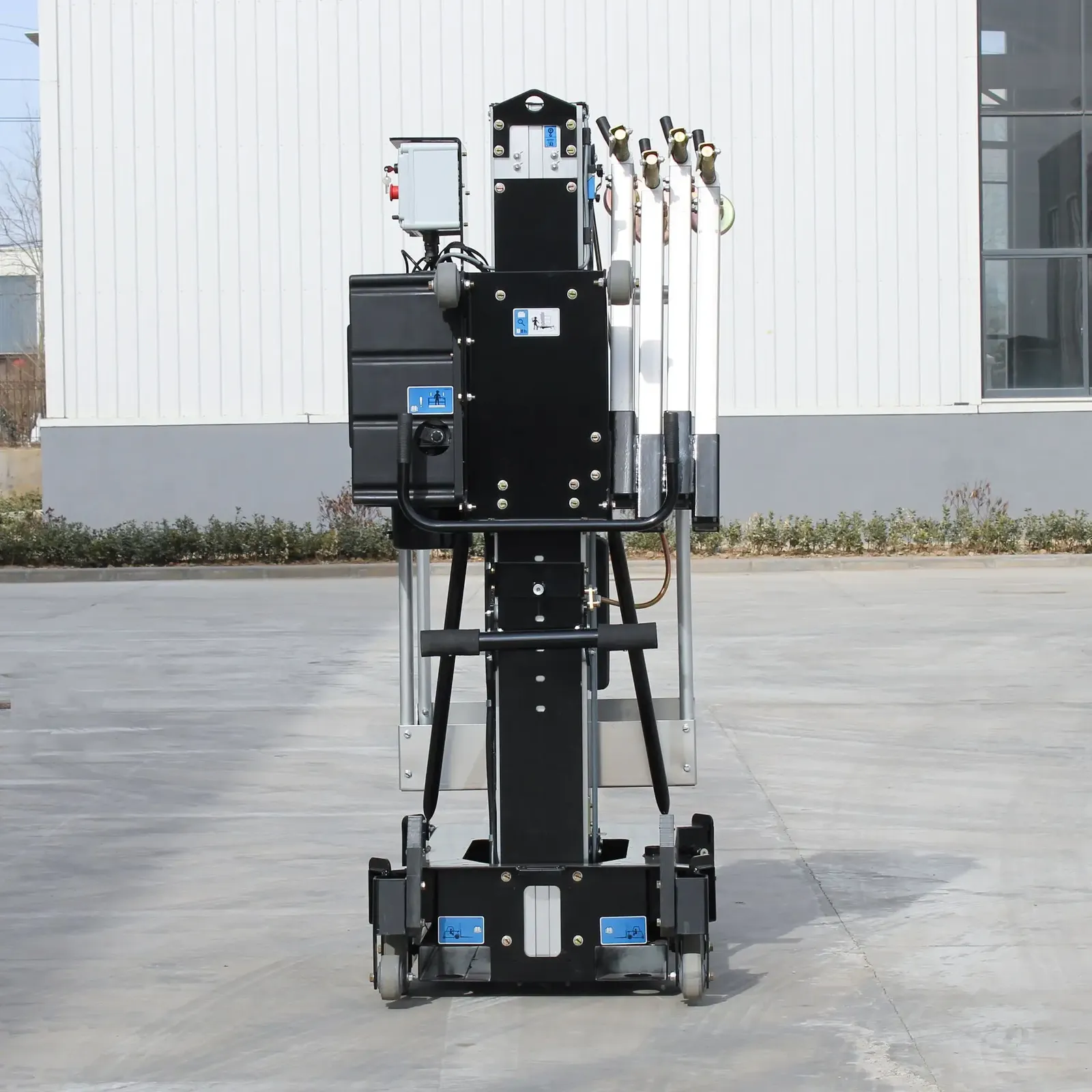 Design AWP10-1000 6M 8M 12M Mobile Aluminium Work Platform detail 5