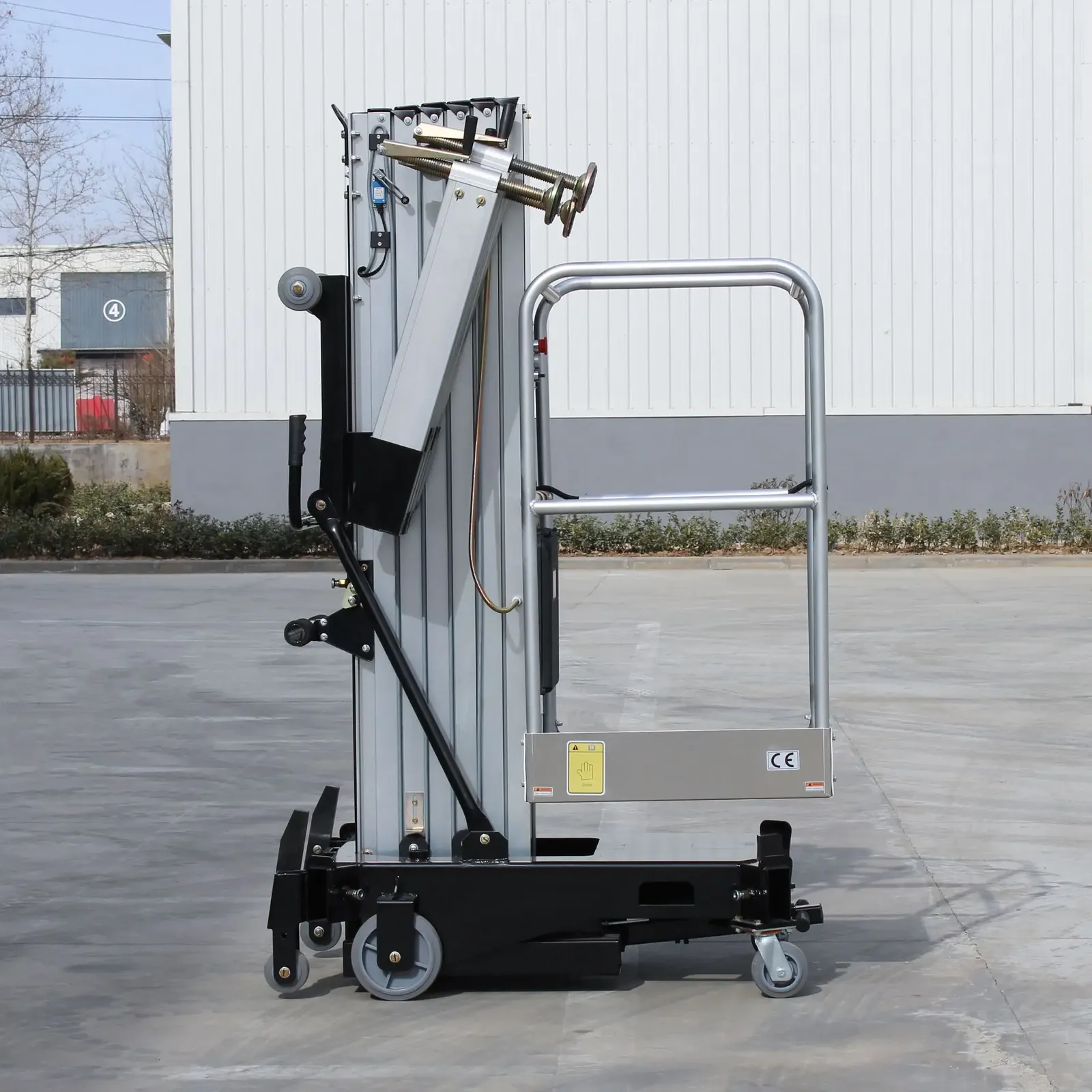 AWP 6M 8M 12M Mobile Aluminium Work Platform Tilt Towing detail 4