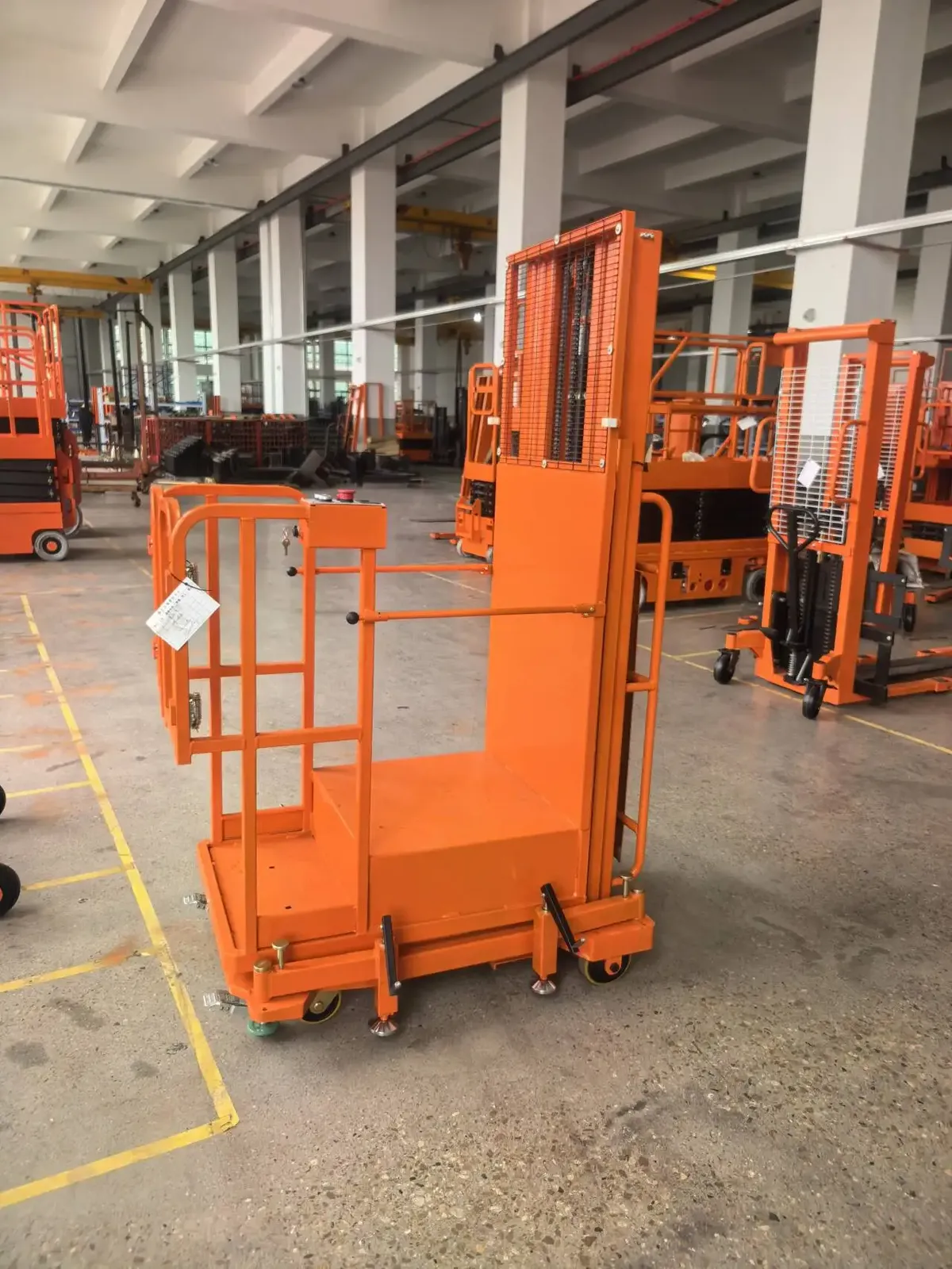 Full Electric Order Picker Remote Control Electric Lifter detail 4