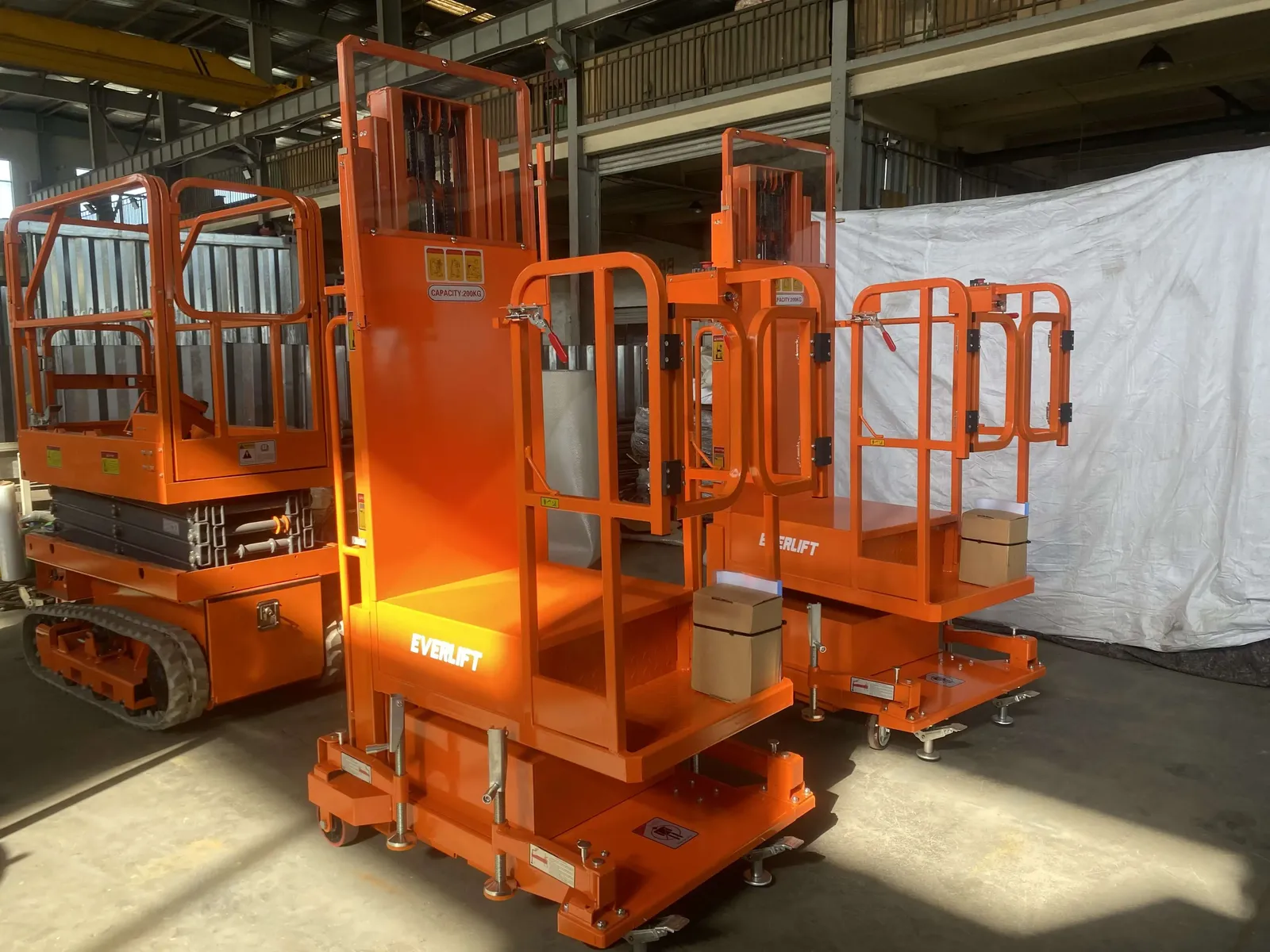 Full Electric Order Picker Remote Control Electric Lifter photo 3