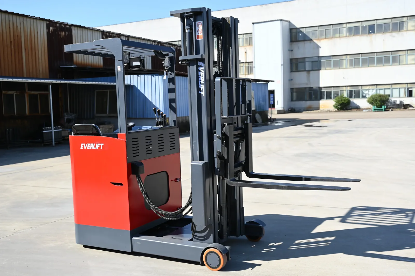 48V Electric Reach Truck 1.5 Ton 2 Ton photo 5