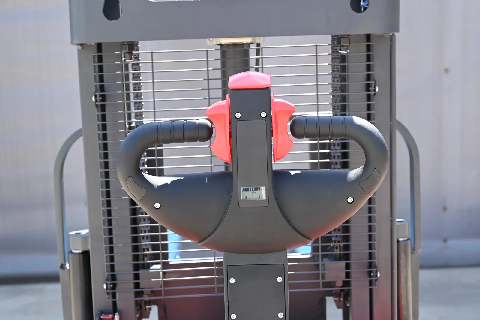 ELES-15D 1.5 Ton Walkie Electric Stacker with Horizontal detail 4