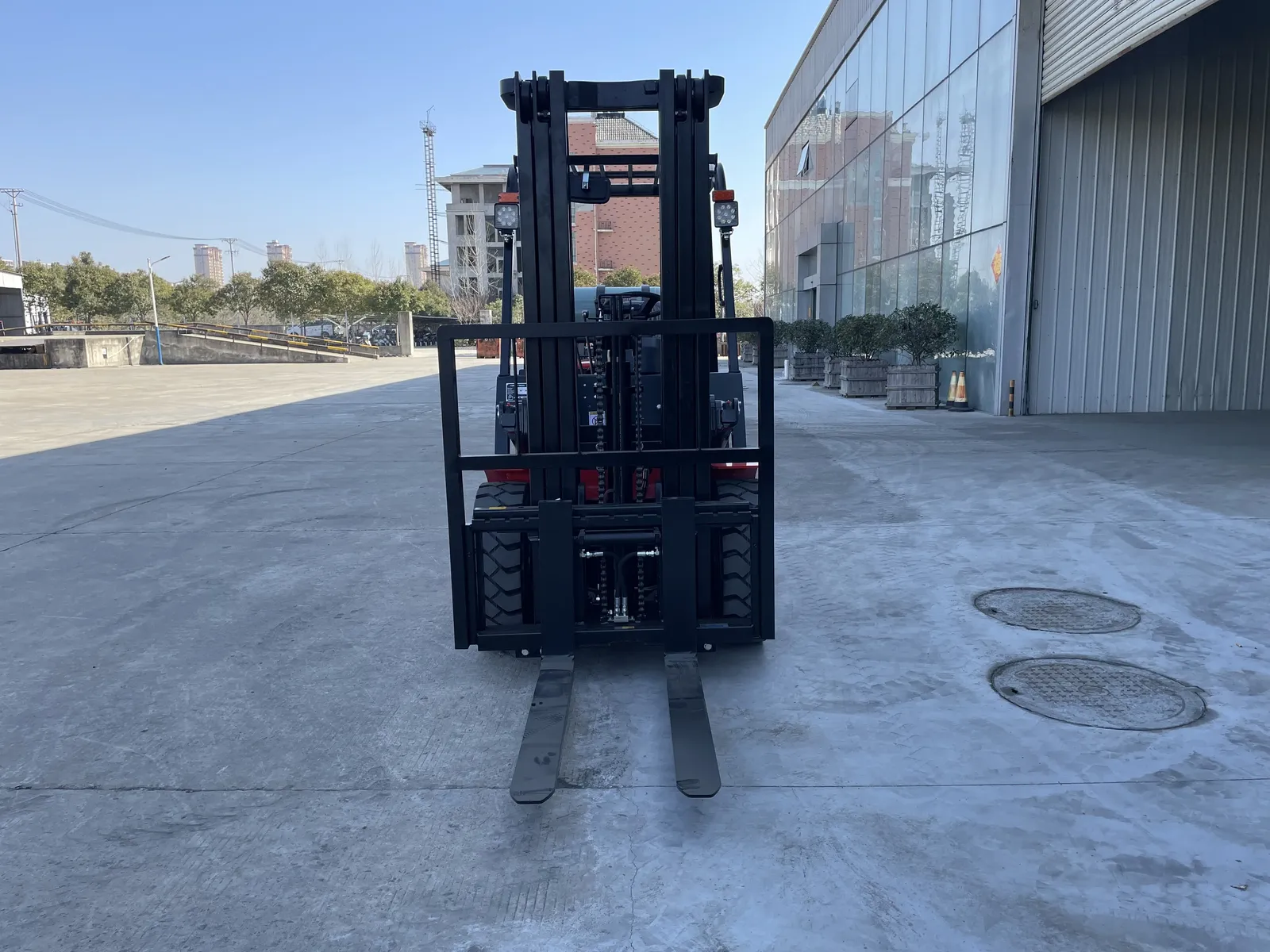 2T 2.5T 3T 3.5T LPG Forklift Truck with 3 Stage Mast 3m photo 6