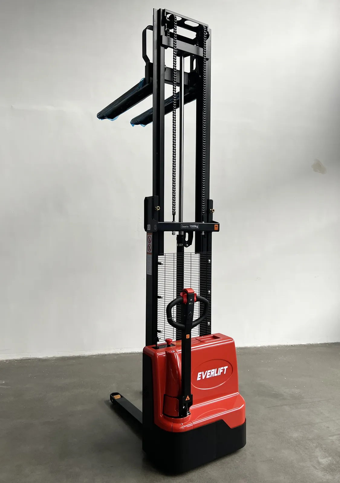 1.2 Ton 1.5 Ton Electric Pallet Stacker Seated Operation photo 6