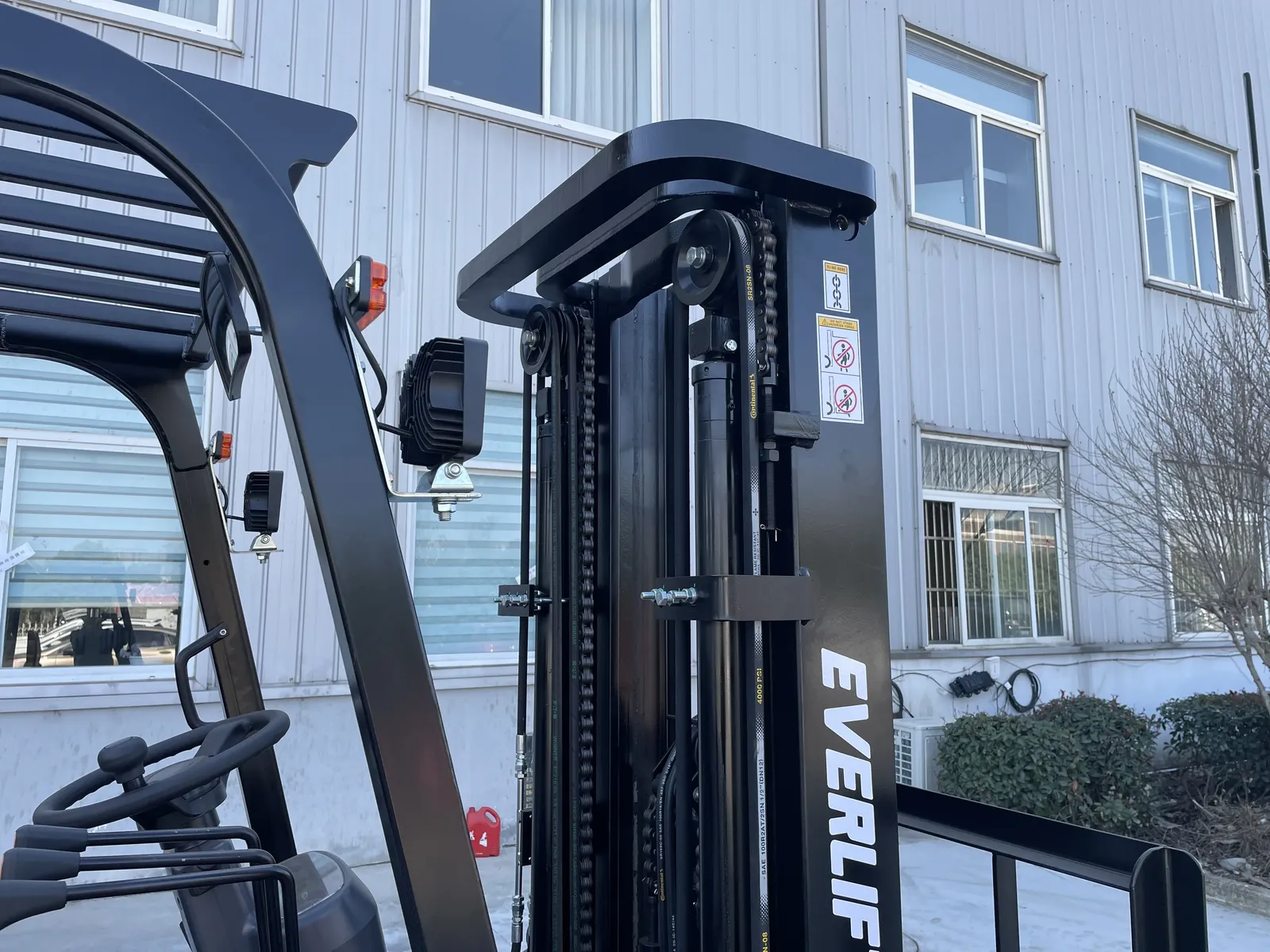 2T-3.5T LPG Forklift Truck Three Stage Mast 3-7m Lifting (LPT-12520) detail 3