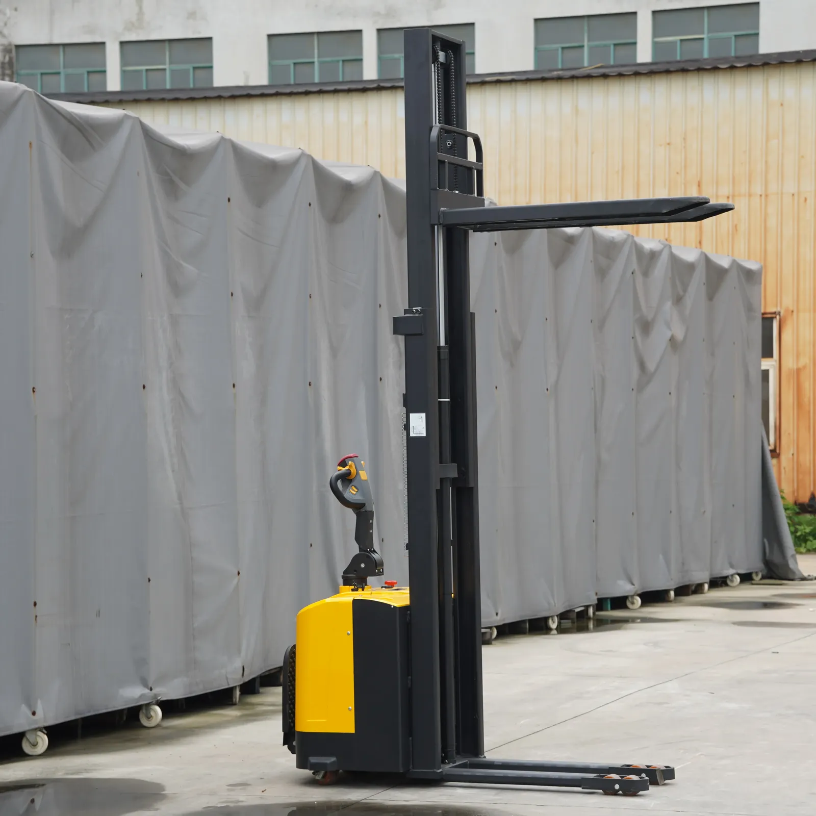 ELES-15F Stand on Electric Pallet Stacker 1.5Ton detail 9