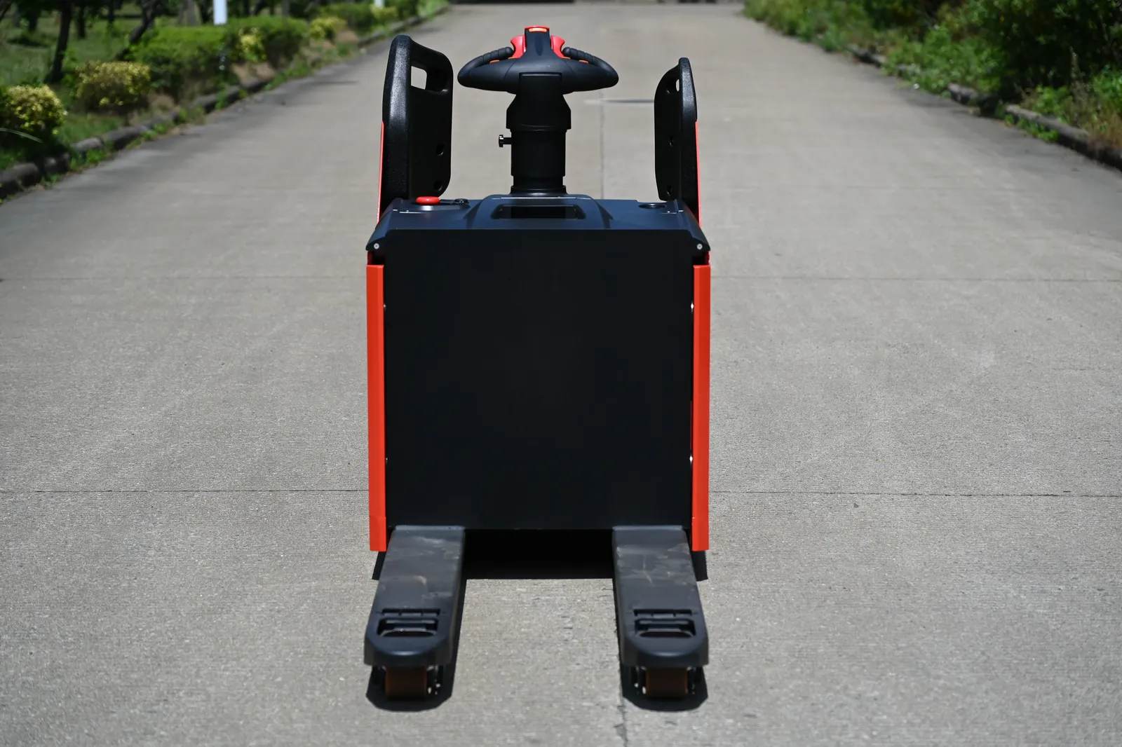 2 Ton Ride on Electric Pallet Truck With AC Drive System detail 4