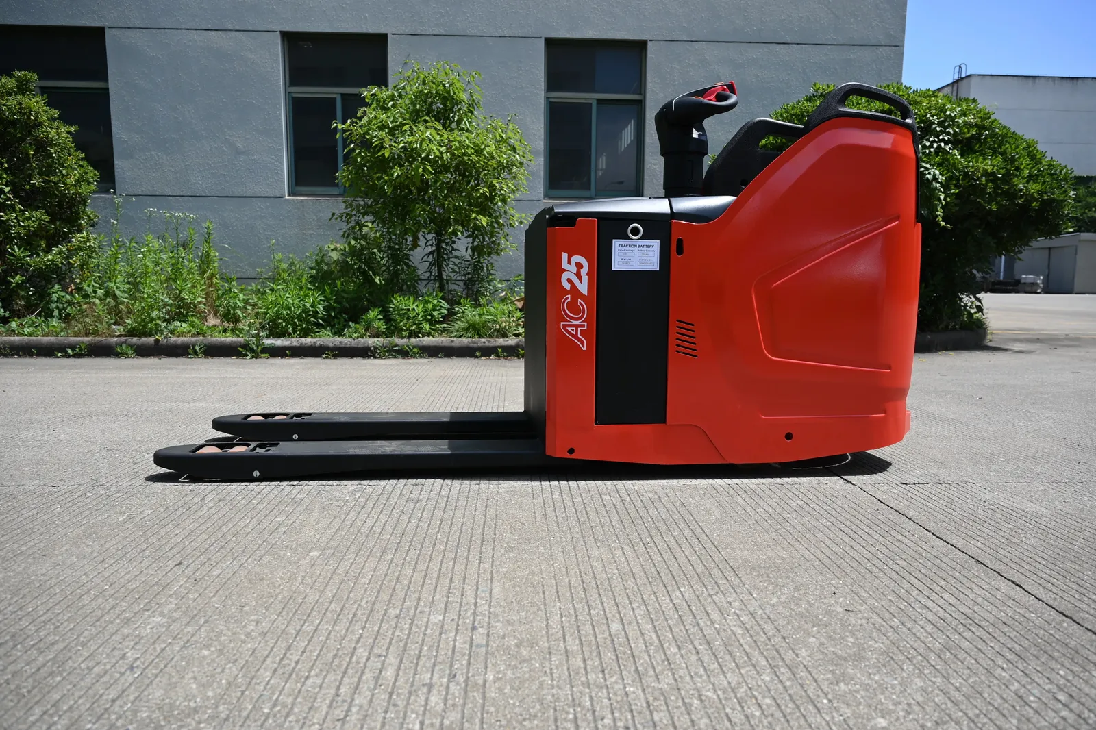 2 Ton Ride on Electric Pallet Truck With AC Drive System detail 8