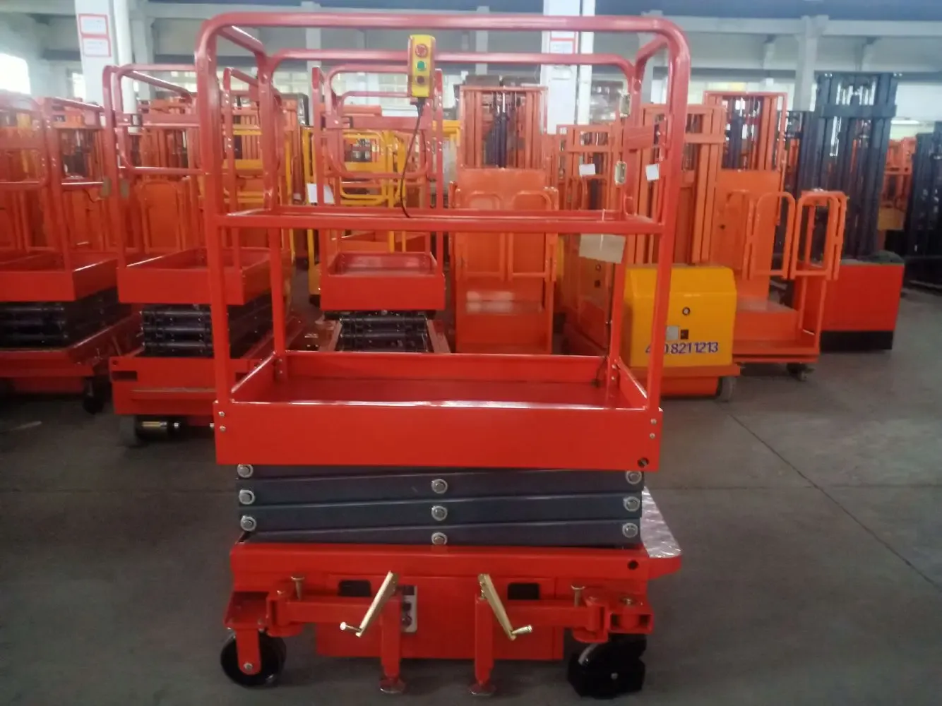 Scissor Lift Scissor Lift Work Platform 3m 3.9m 4.8m photo 3