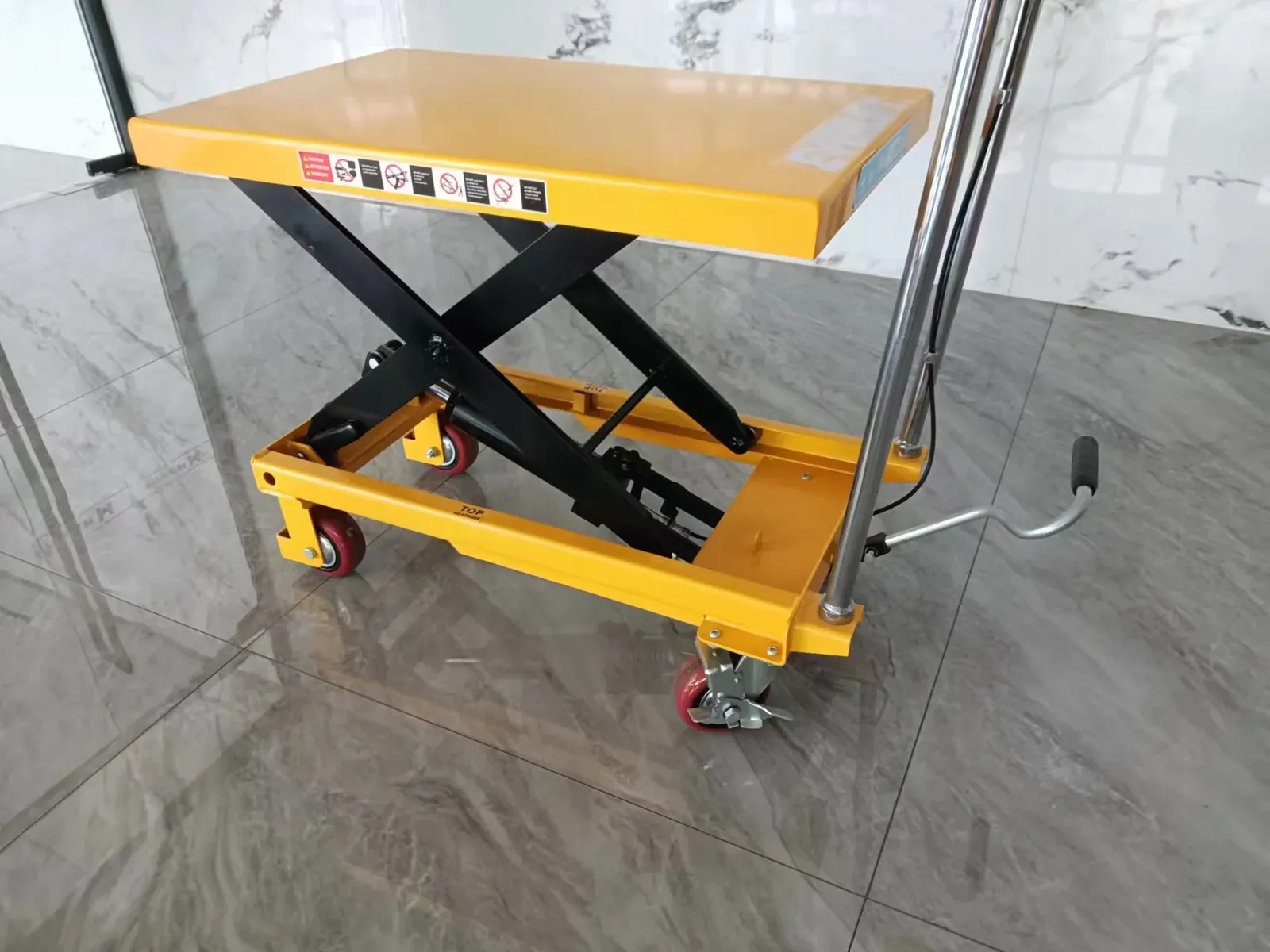 Folding Design Scissor Type Manual Hydraulic Lift Table 300 to 500 kg photo 6