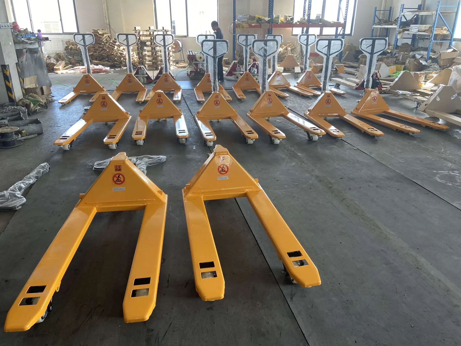 HPT-30 Manual Hydraulic Hand Pallet Truck Low Height detail 3
