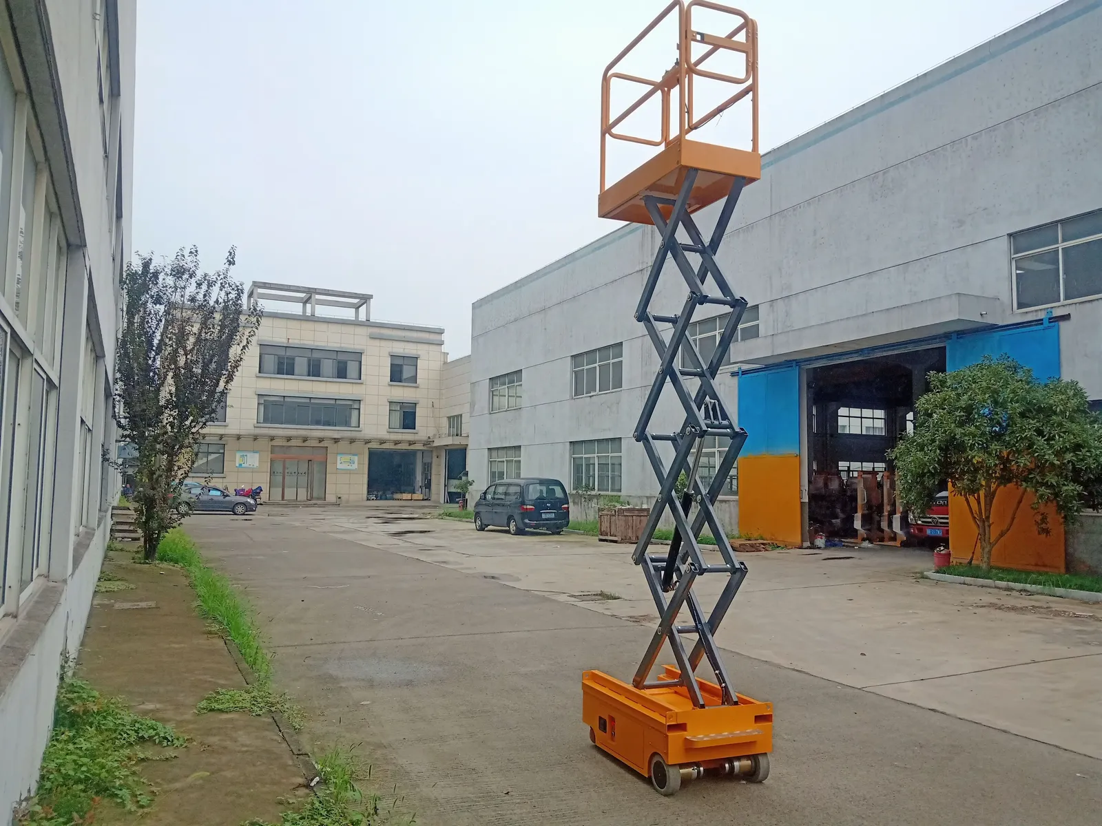 FSJY0608 Whole Electric Scissor Lift 6m 8m Self-Propelled detail 7