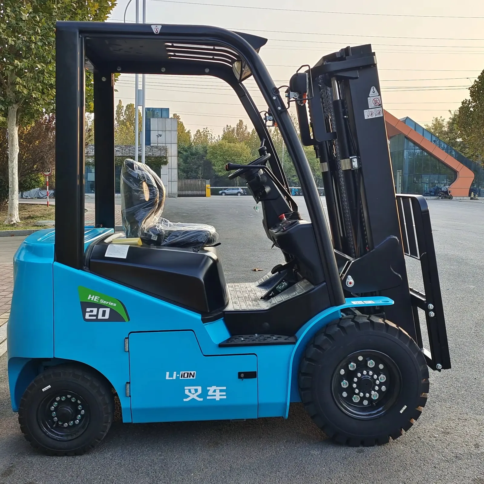 High Performance Electric Forklift 1.5t 2t 3t photo 1