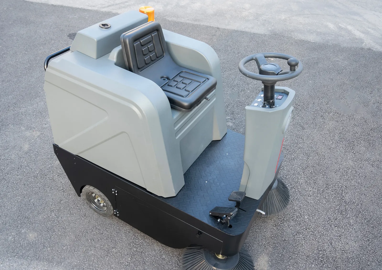 Industrial Ultrasonic Cleaner Ride-On Self-Propelled 24V (LPT-70921) detail 5