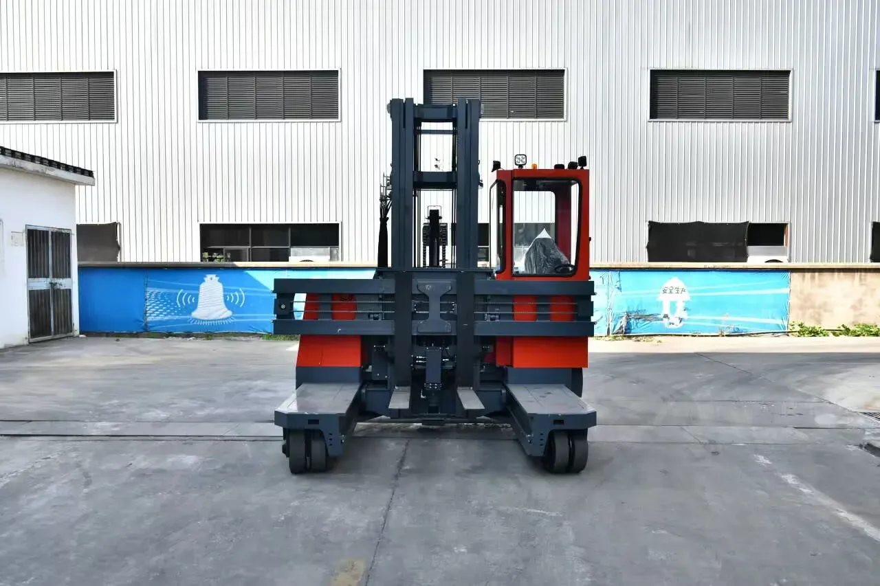 2.5Ton Electric 4 Way Forklift 360 Degree Steering detail 2