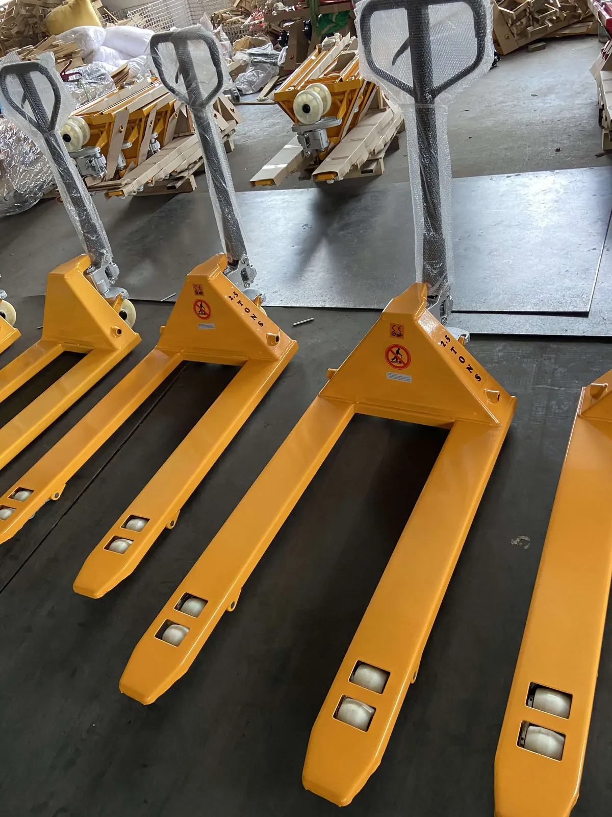 2 Ton Hydraulic Pallet Truck HPT-20, 2000 kg detail 11