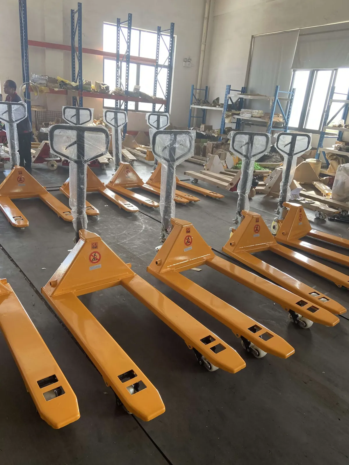 2 Ton Hydraulic Pallet Truck HPT-20, 2000 kg photo 3