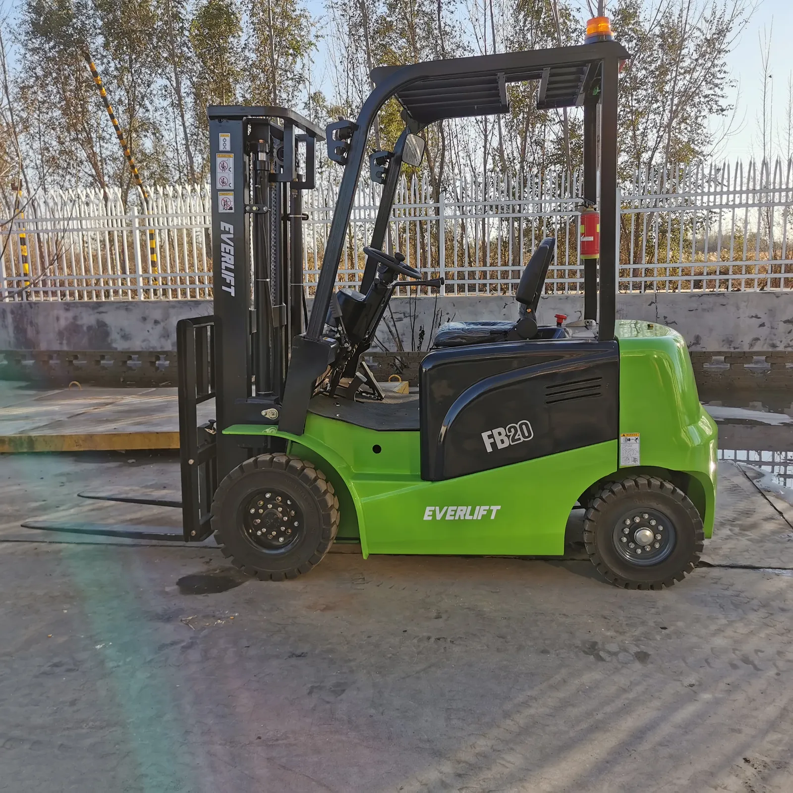 FB20 2 Ton Electric Forklift Full AC Drive Battery detail 4