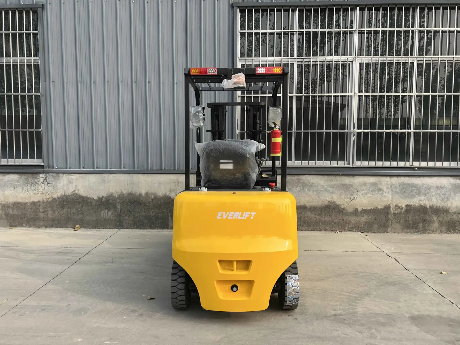 FB20 2 Ton Electric Forklift Full AC Drive Battery photo 3
