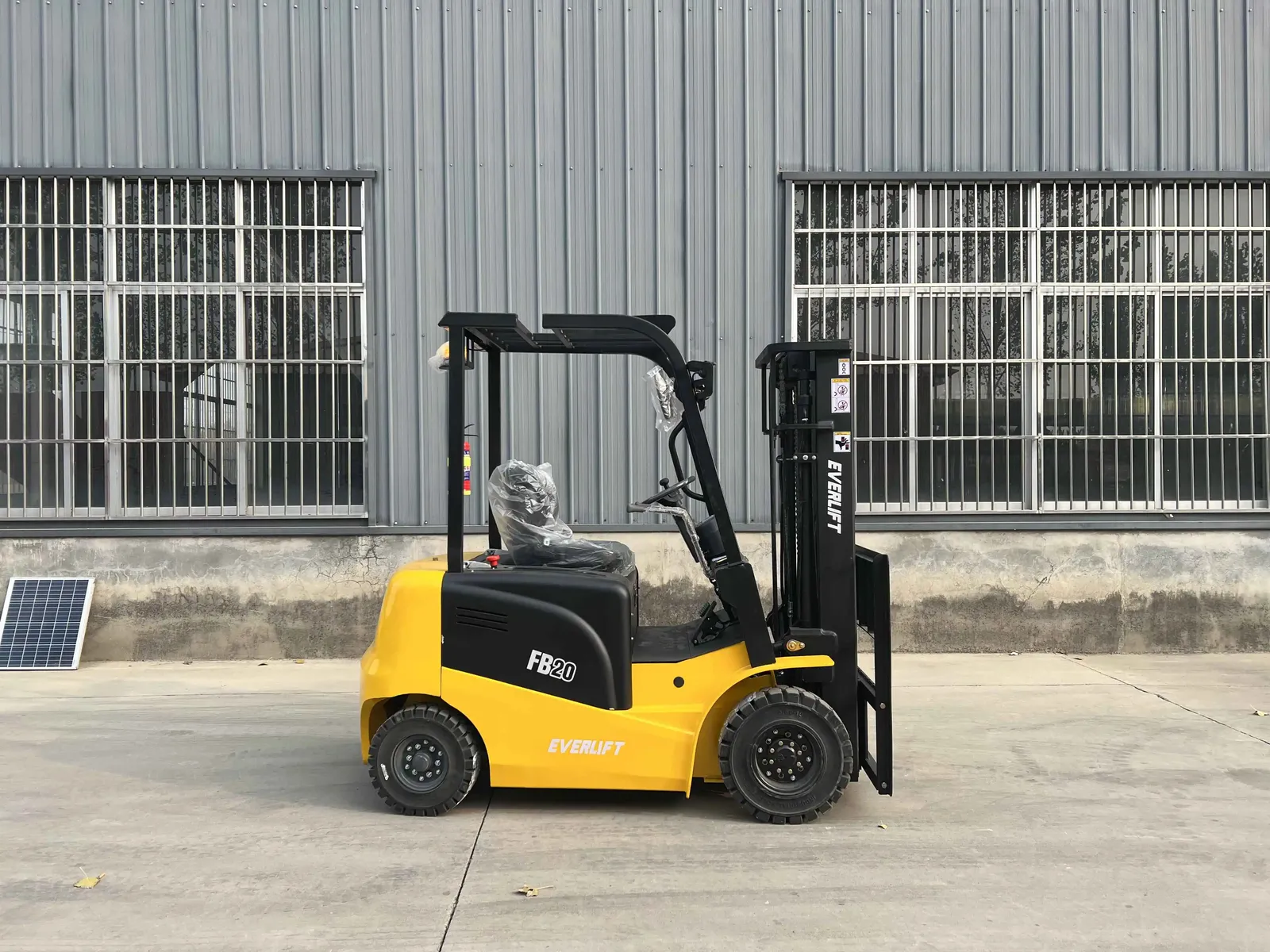 FB20 2 Ton Electric Forklift Full AC Drive Battery photo 5