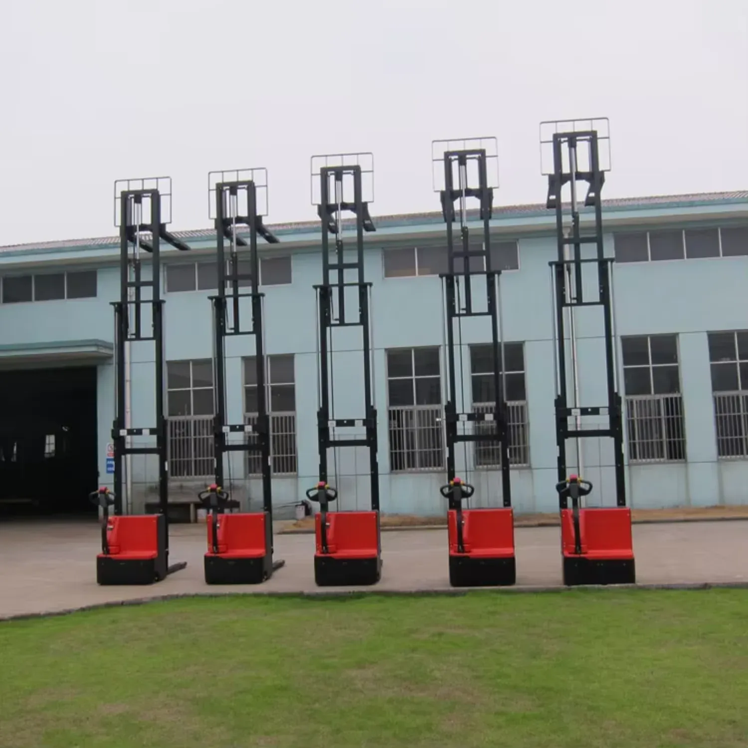 Vna Forklift Man up Electric 3 Way Turret Truck detail 13