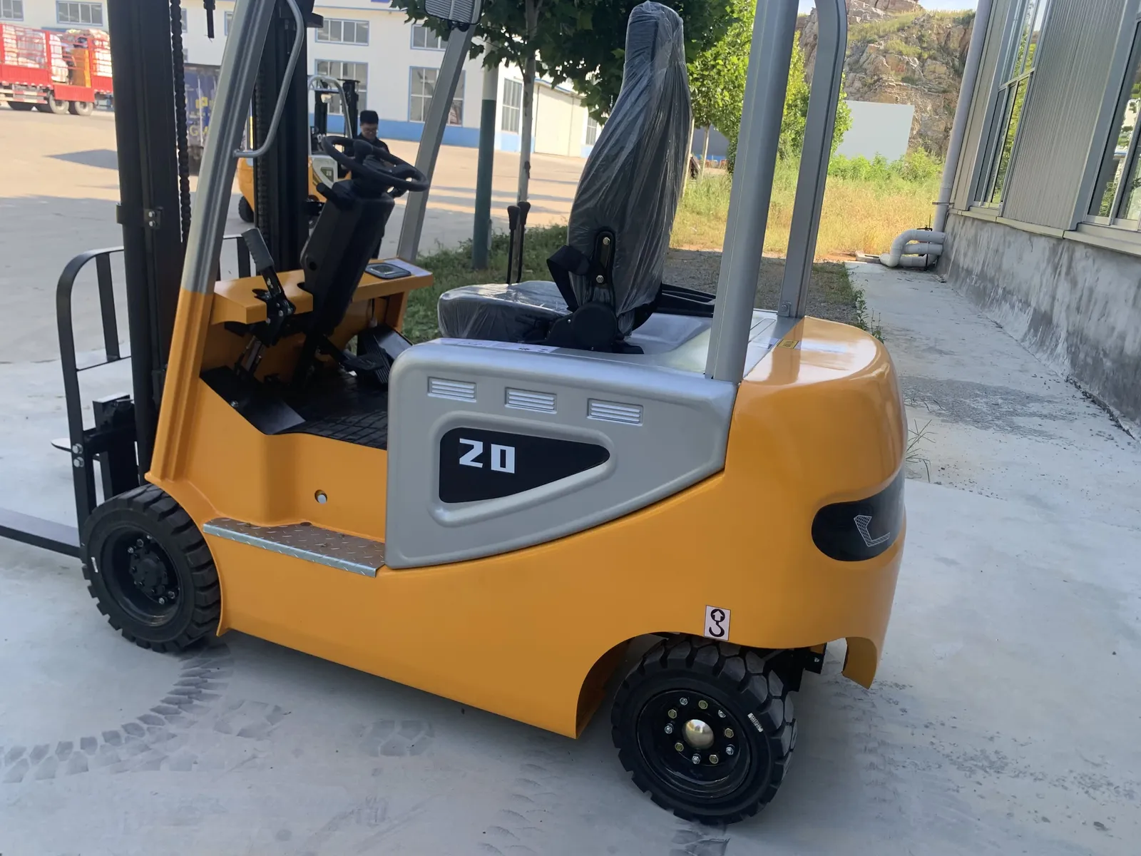 FB20 2 Ton Electric Forklift 2.5t detail 4
