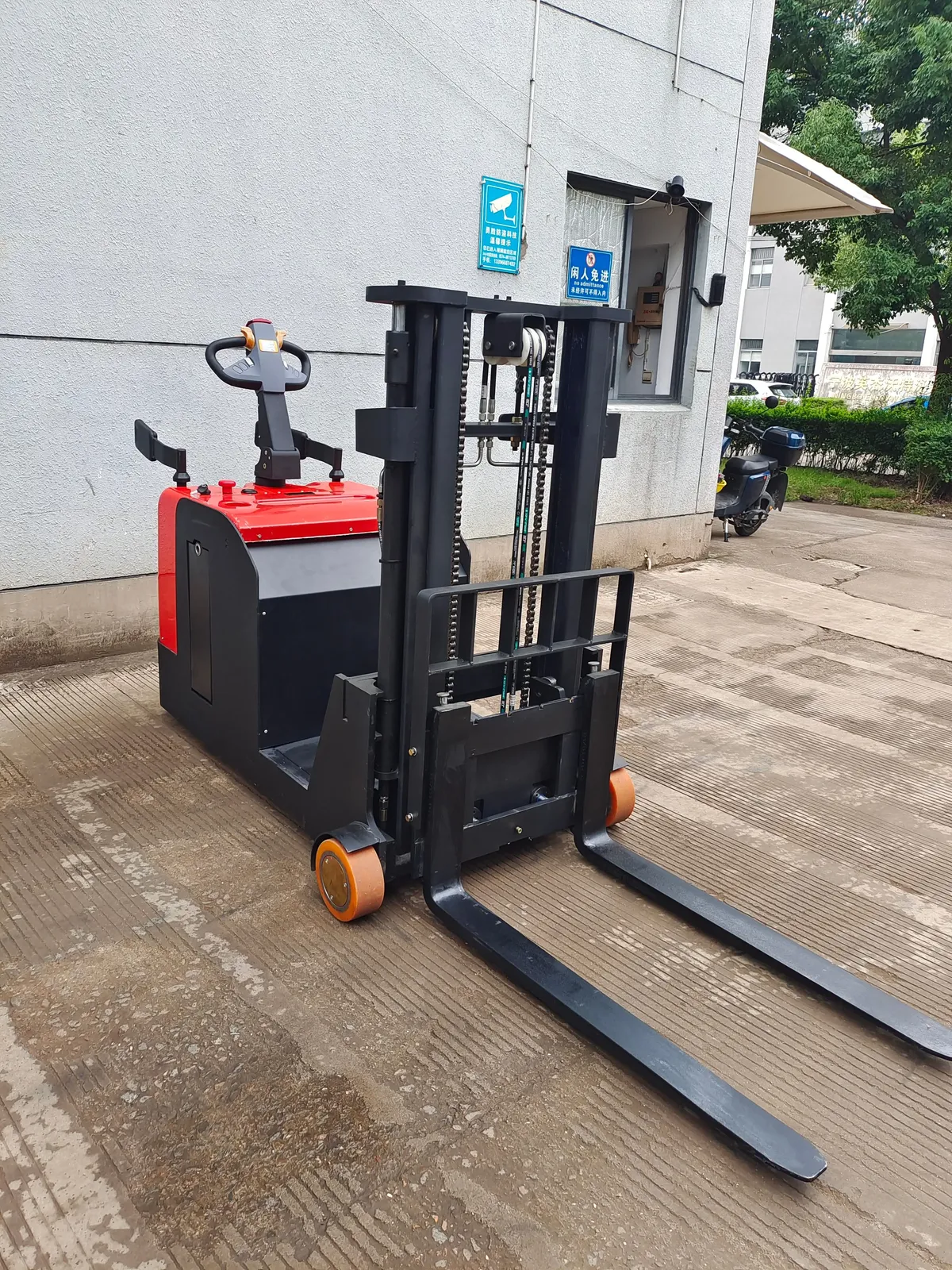 1.5t/1.6t Electric Walkie Counterbalance Stacker 24V photo 2