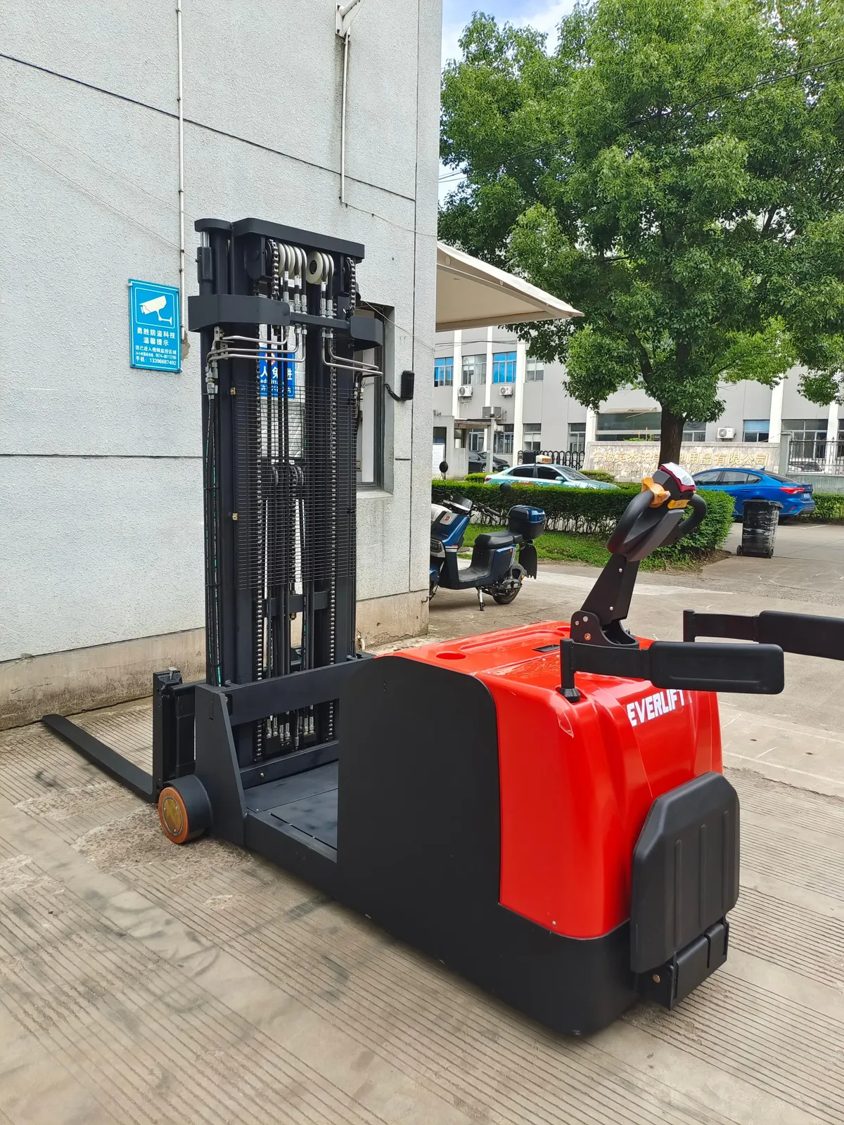 1.5t/1.6t Electric Walkie Counterbalance Stacker 24V photo 6