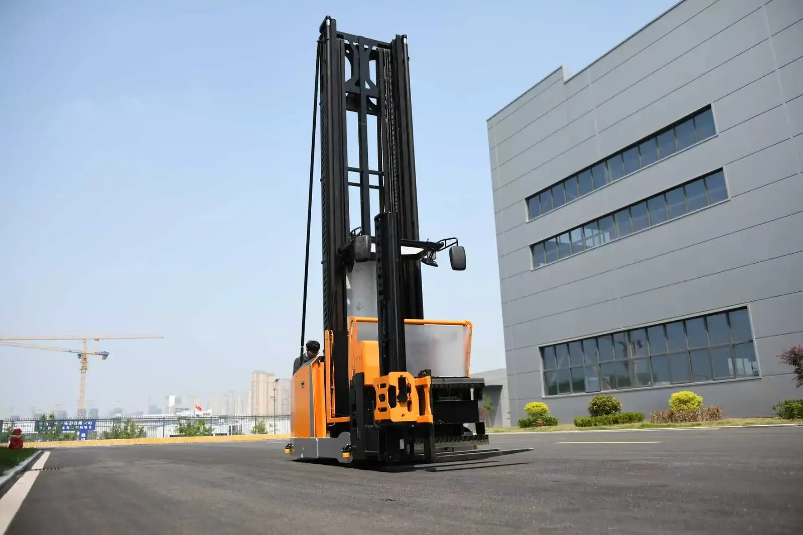 Forklift VNA Forklift Man up Electric 1600 kg detail 7