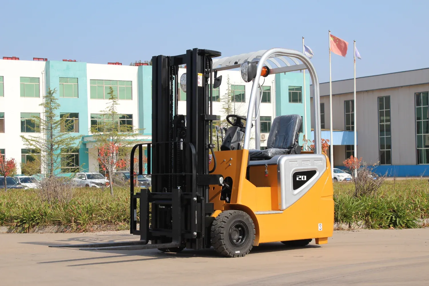 1.5 Ton 2 Ton 3 Wheel Electric Forklift Truck Compact detail 4