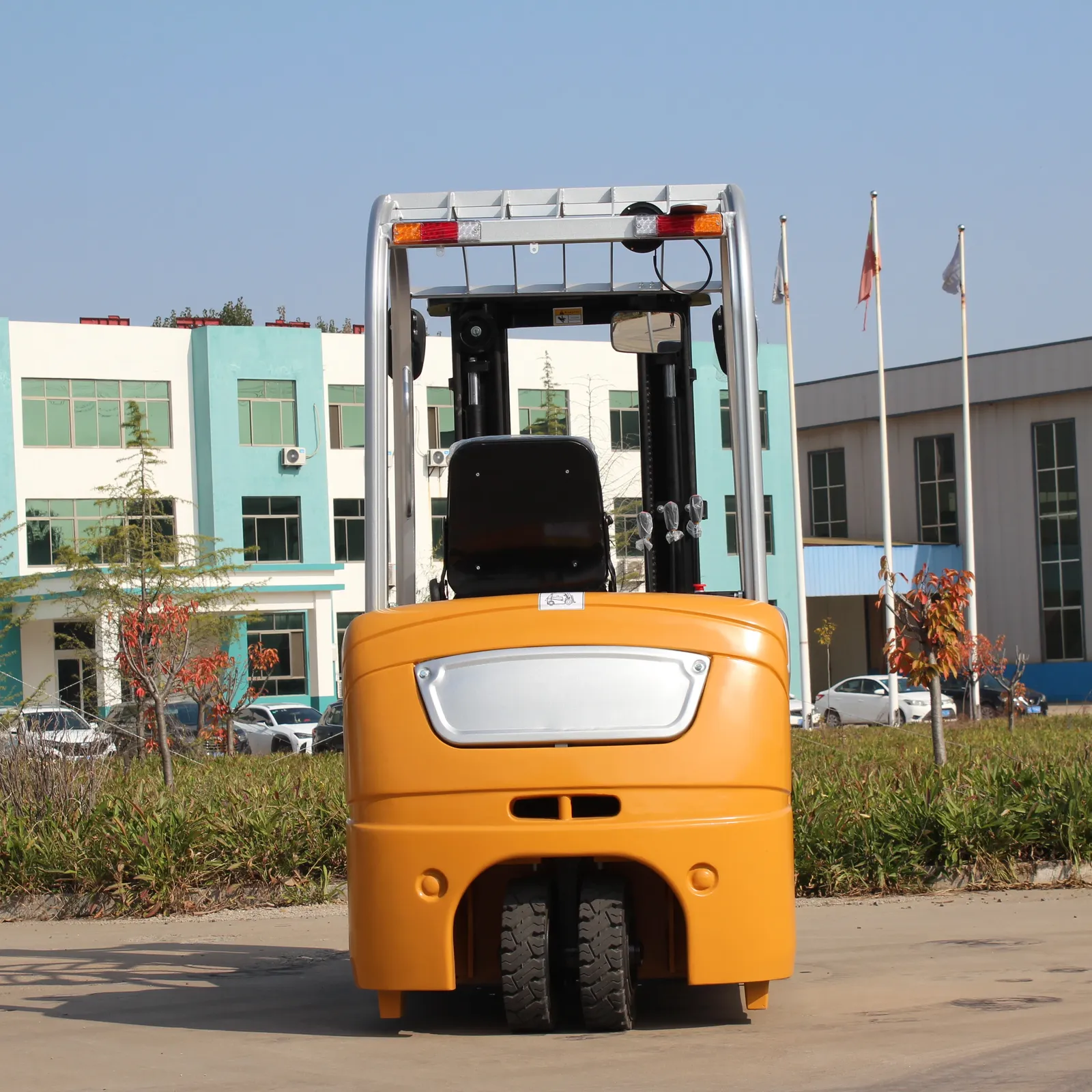 1.5 Ton 2 Ton 3 Wheel Electric Forklift Truck Compact photo 1