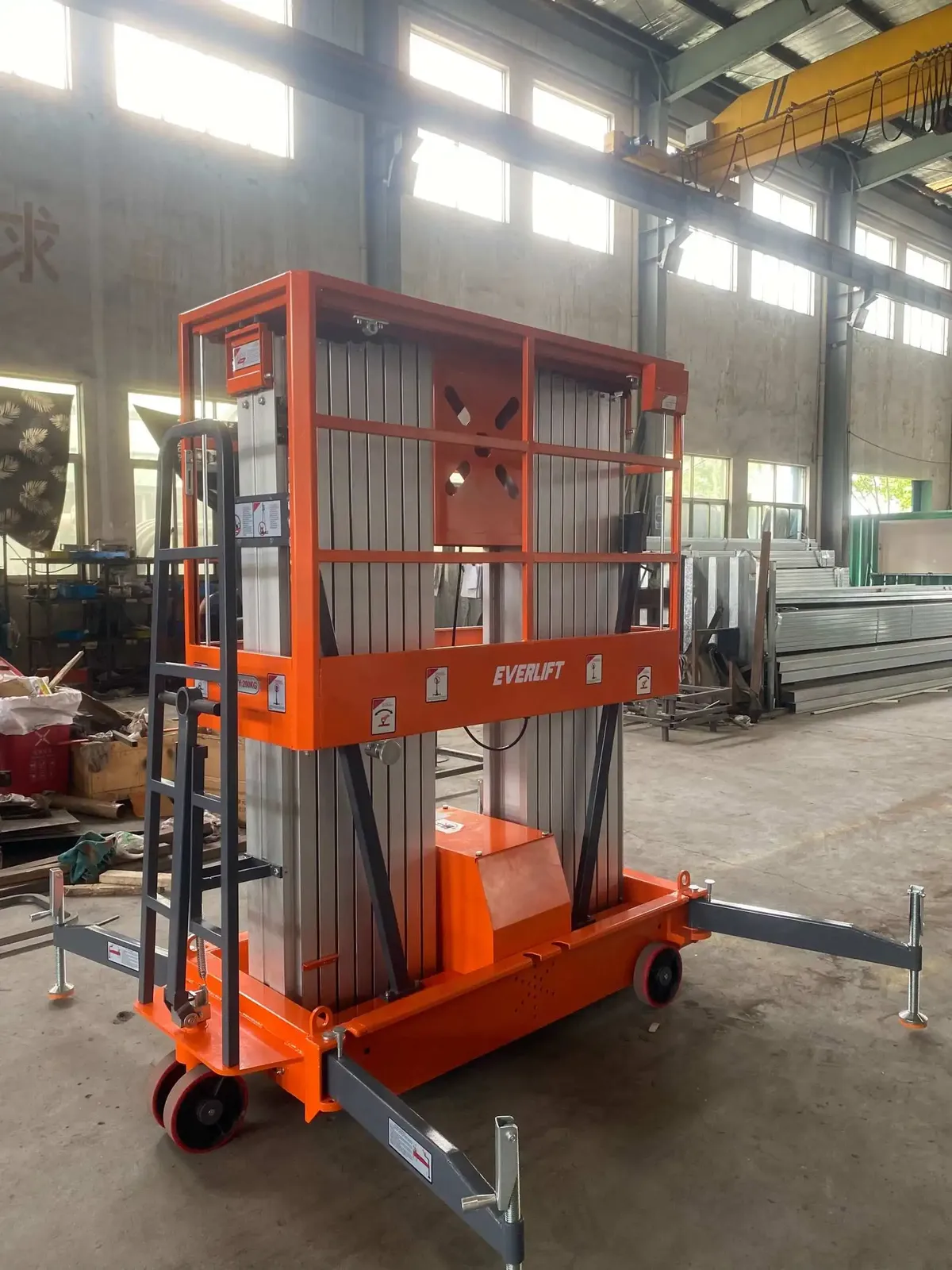 Electric Aerial Work Platform AWP8-2000 Dual Mast Scissor Lift 300 kg detail 5
