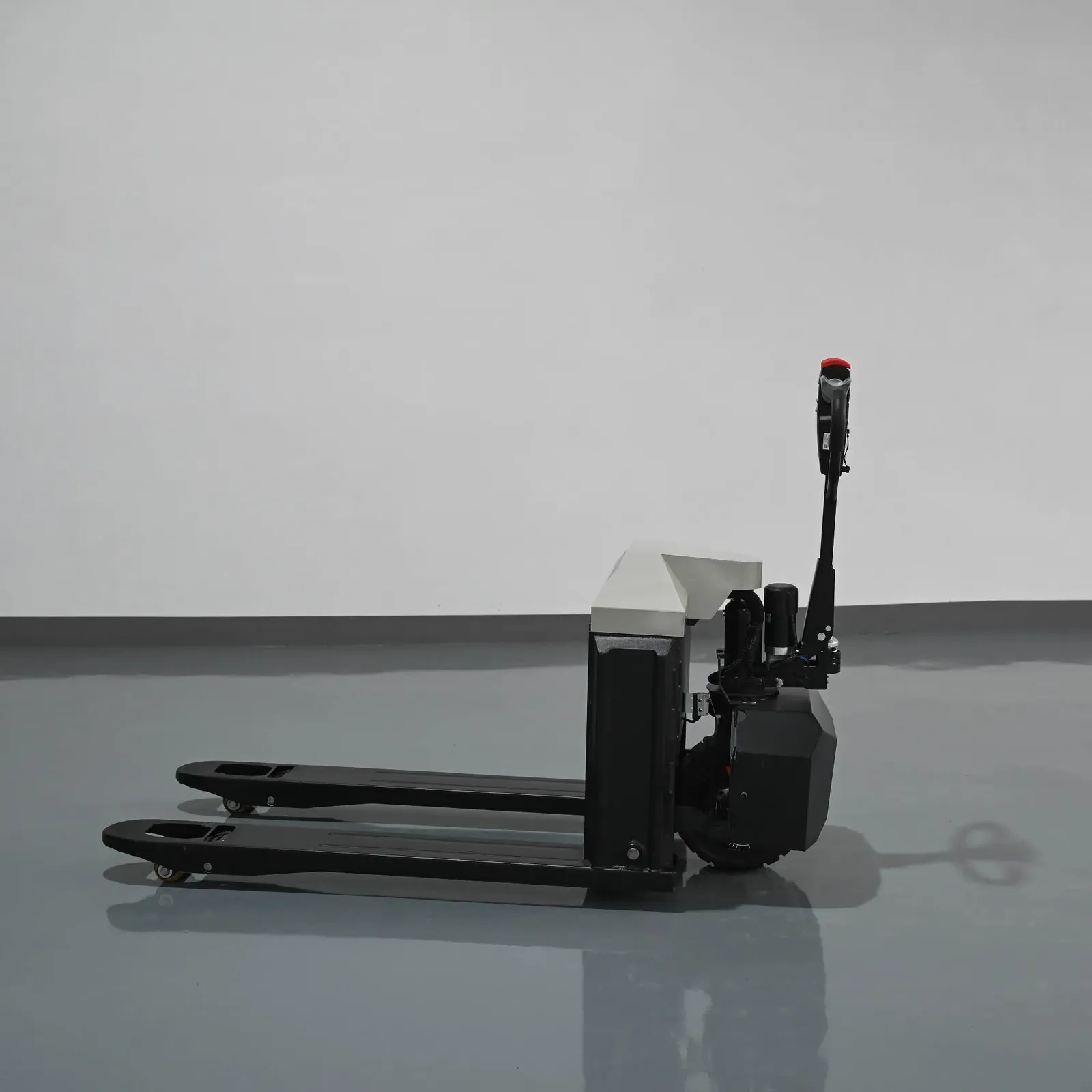 Rough Terrain Pallet Jack 6600lbs Wide Wheel Base Stable detail 12