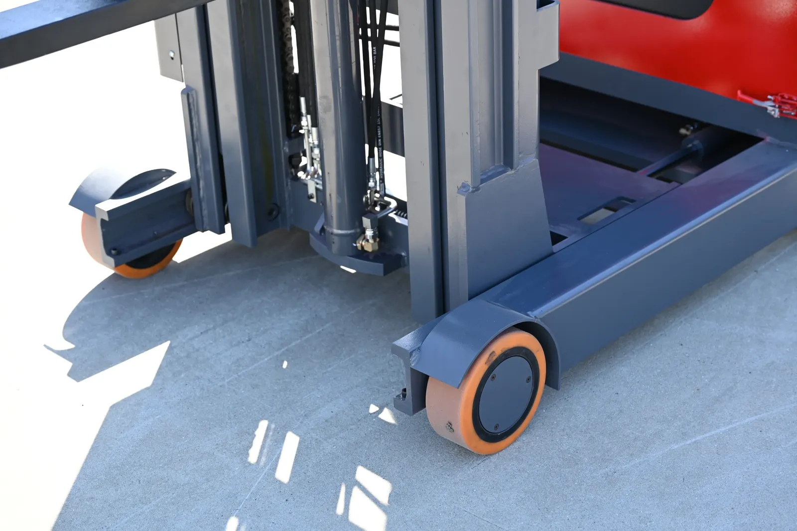 Electric Forklift Reach Truck 1.5t2t2.5t3t detail 11