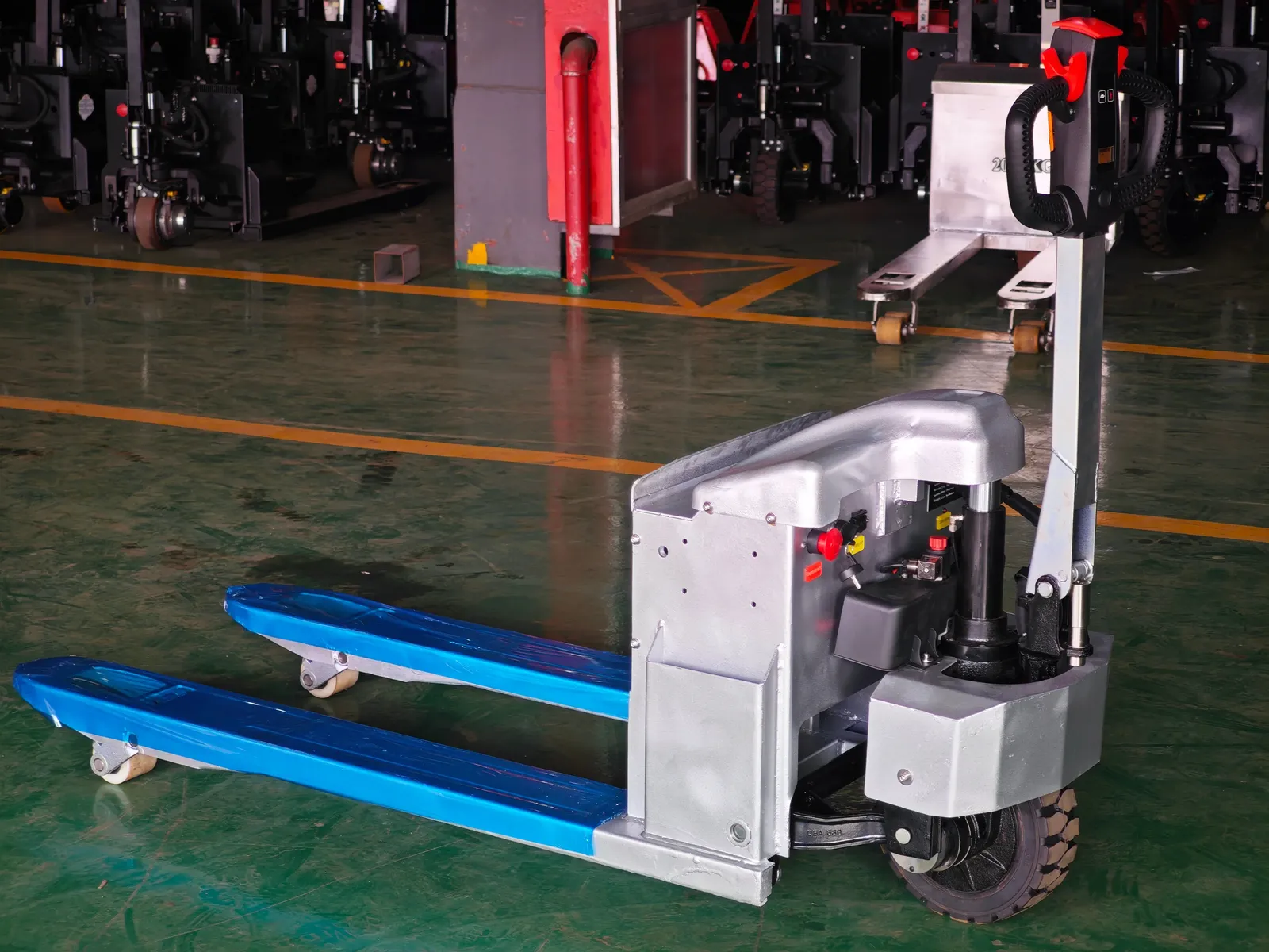 3 Ton Off Road Pallet Truck for Cold Storage Freezer detail 2