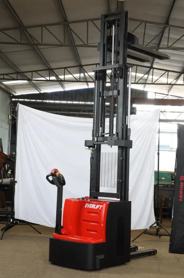 Electric Stacker 1.5 /2Ton detail 3