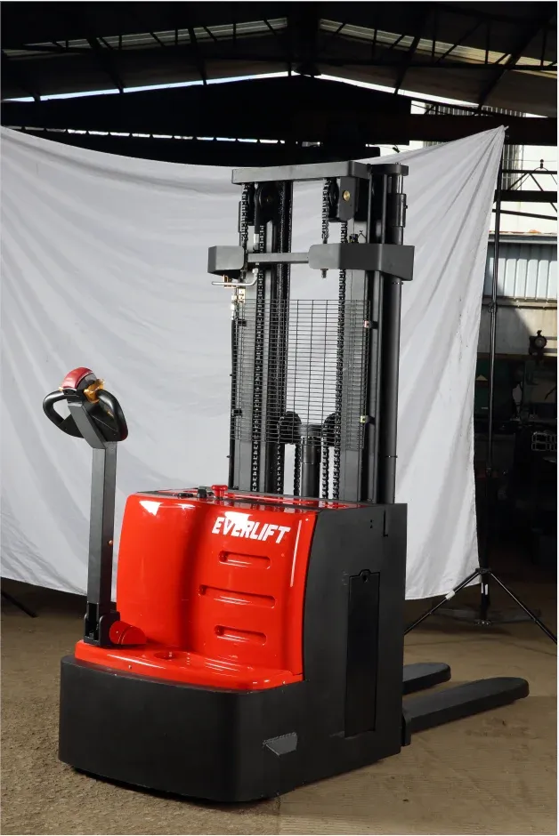 Electric Stacker 1.5 /2Ton detail 4