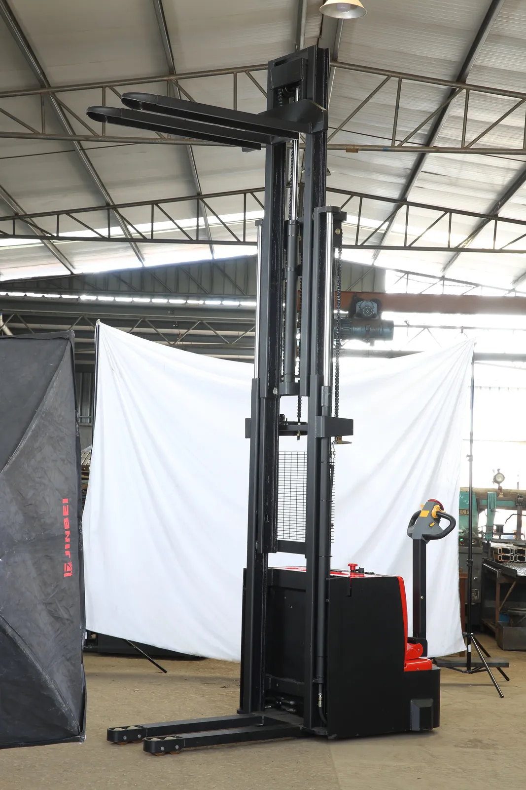 Electric Stacker 1.5 /2Ton detail 6