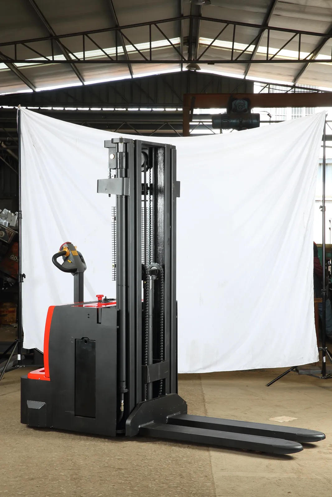 Electric Stacker 1.5 /2Ton detail 7