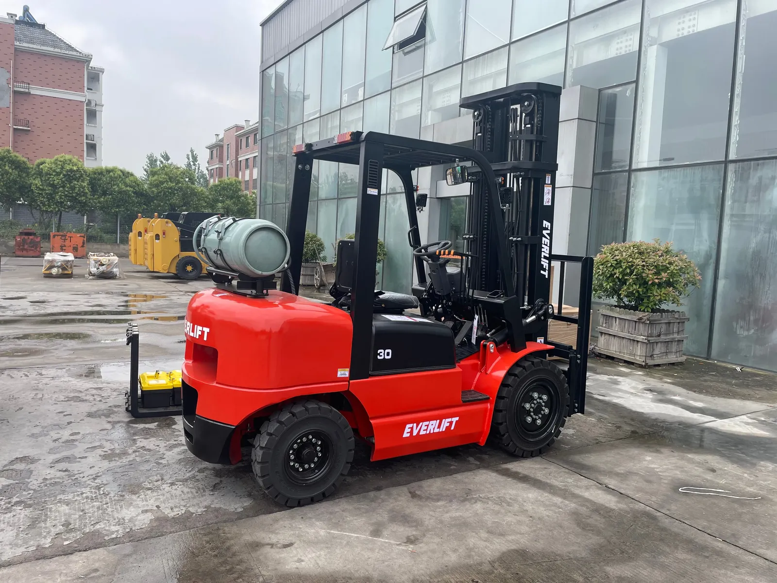 Forklift LPG & Gasoline Dual Fuel 3T-7T photo 3