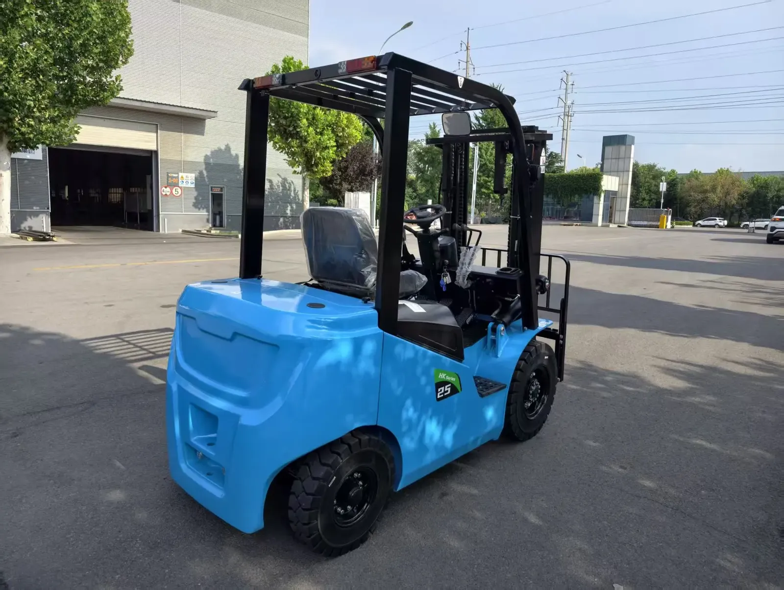 2.5T Electric Forklift Lithium Ion Battery Powered photo 5