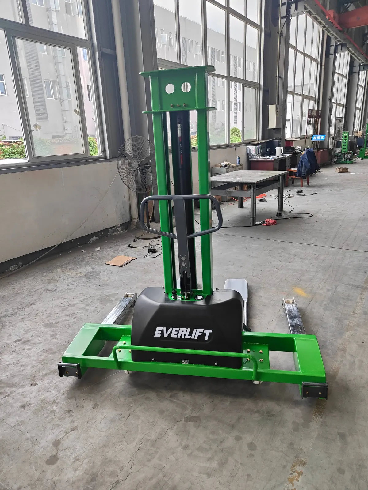 For US Australia Pallet Straddle Les Self Loading Stacker 500 to 1000 kg photo 1