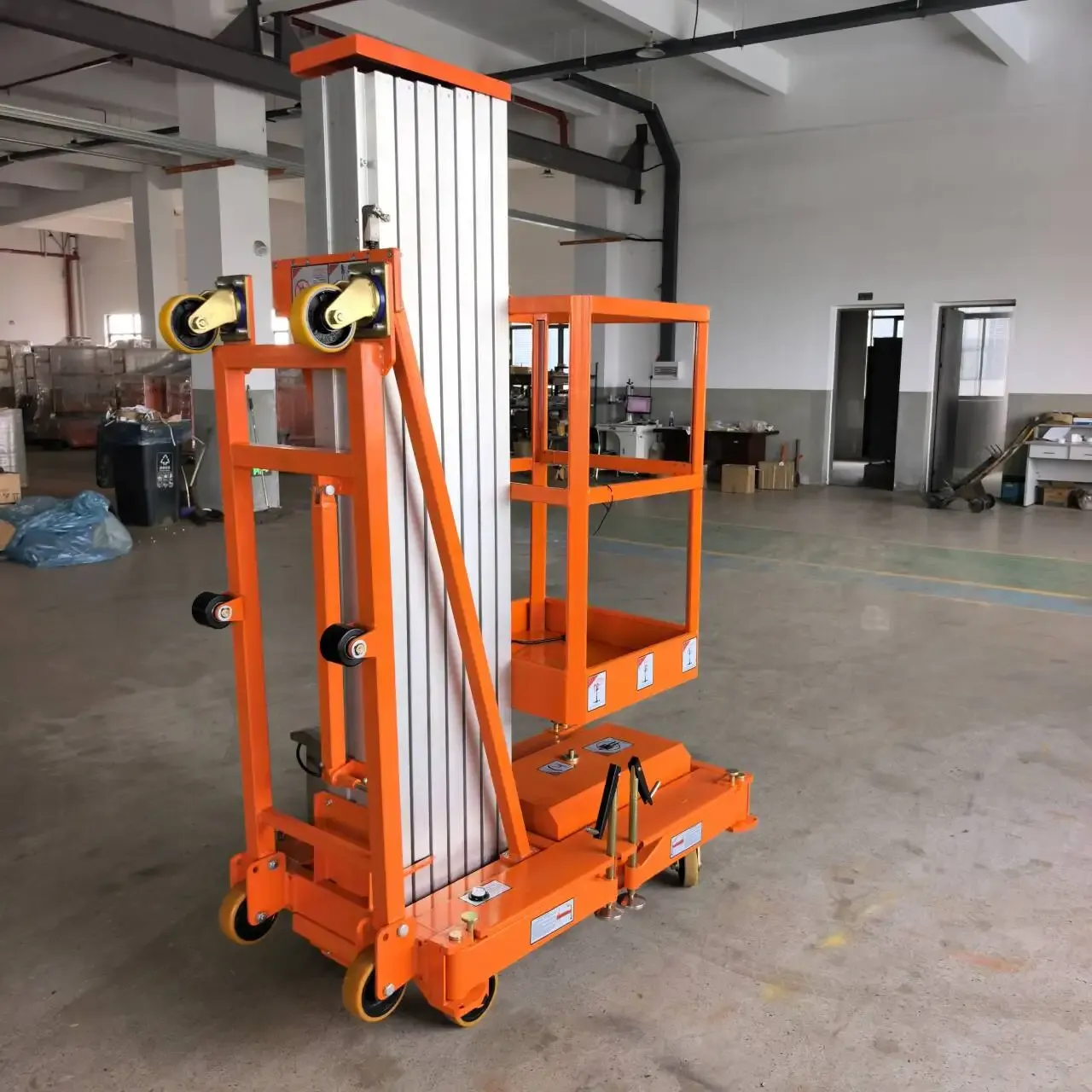 6m 8m 10m Single Mast Mobile Aluminium Aerial Work Platform photo 6
