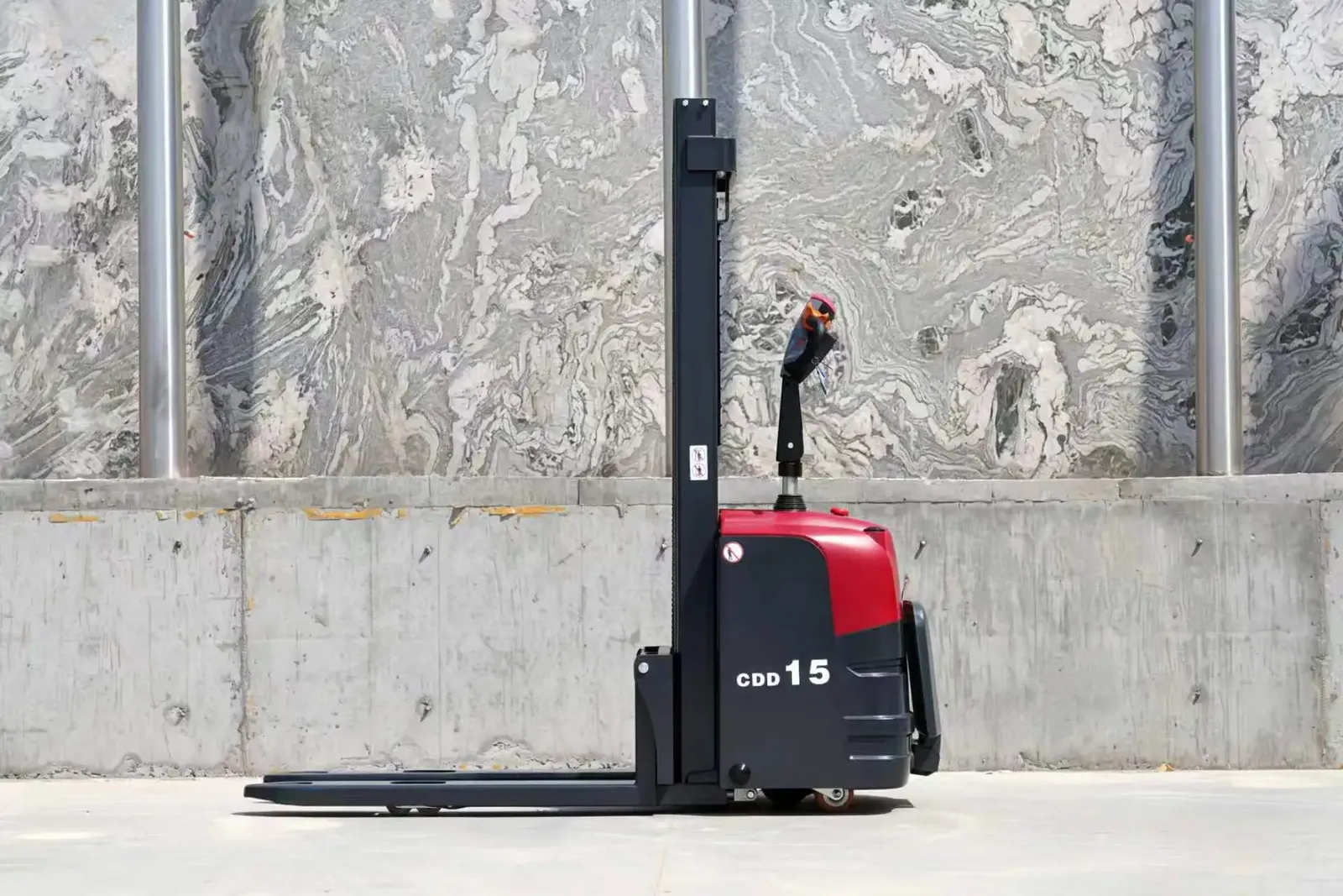 Electric Stacker 1.5T photo 4
